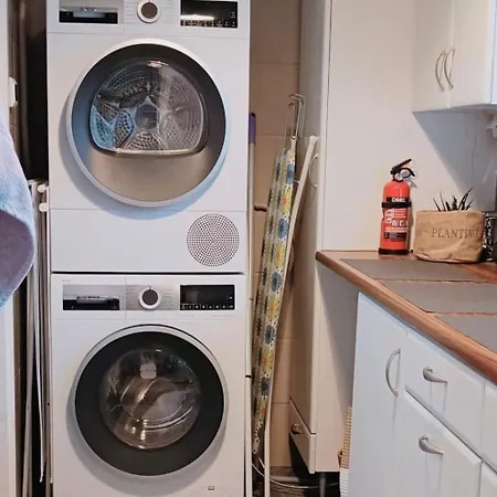 別荘 Red Wooden House In *