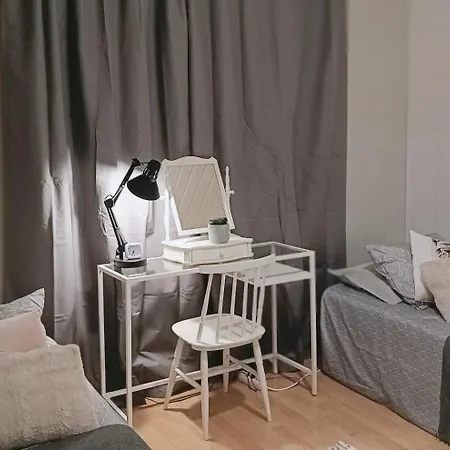 Nyaraló Red Wooden House In Rovaniemi