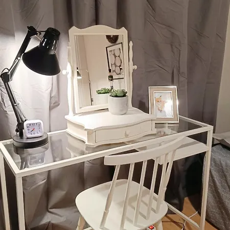 Nyaraló Red Wooden House In Rovaniemi