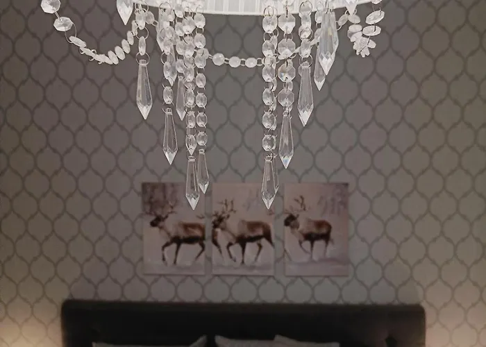 Дом отдыха Red Wooden House In