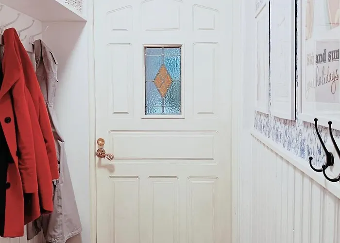 Сasa de vacaciones Red Wooden House In Rovaniemi