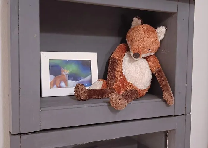 Дом отдыха Red Wooden House In *